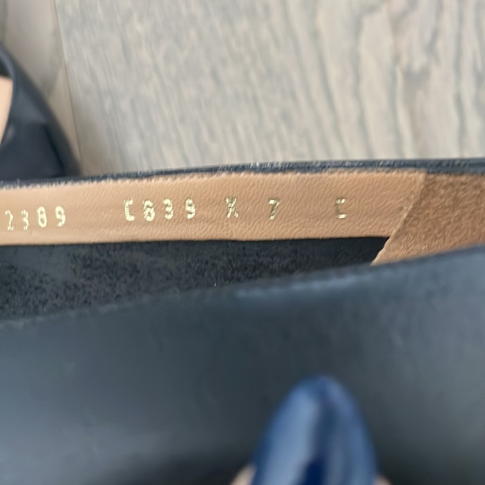 CLASSIC FERRAGAMO BLACK WORK FLAT SIZE 7 - Picture 8 of 8
